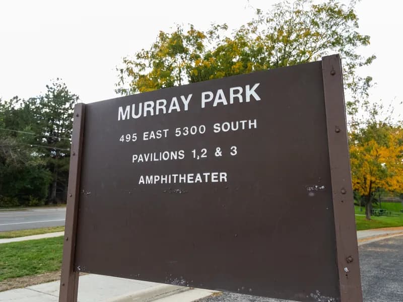 Murray Park sign with autumn trees
