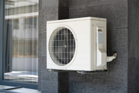 The Pros and Cons of Heat Pumps vs. Traditional Furnaces